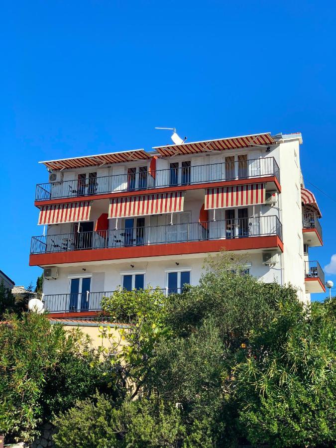 Apartments Julija Crikvenica Exterior foto
